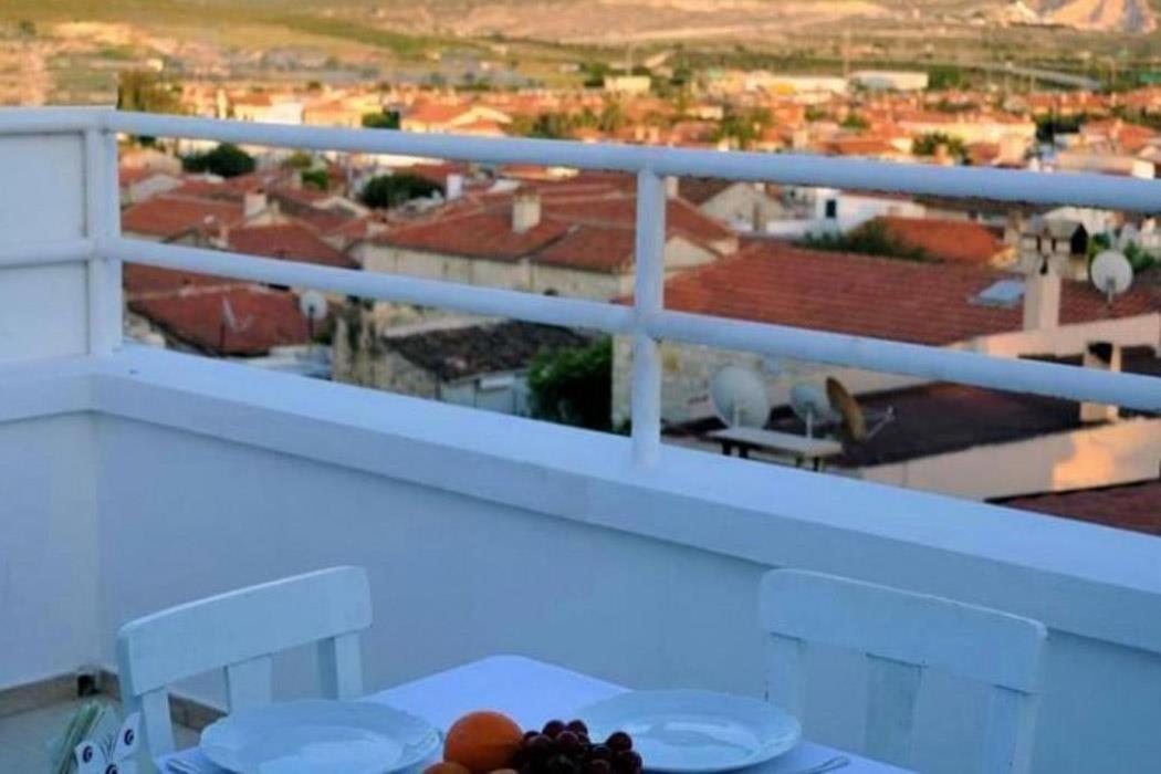 Beyaz Ev Hotel Alacatı Bagian luar foto