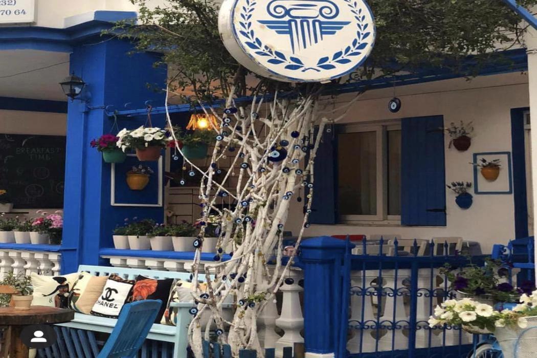 Beyaz Ev Hotel Alacatı Bagian luar foto