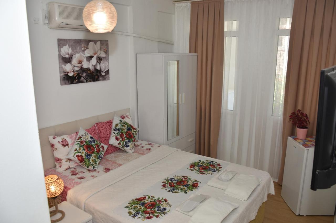 Beyaz Ev Hotel Alacatı Bagian luar foto